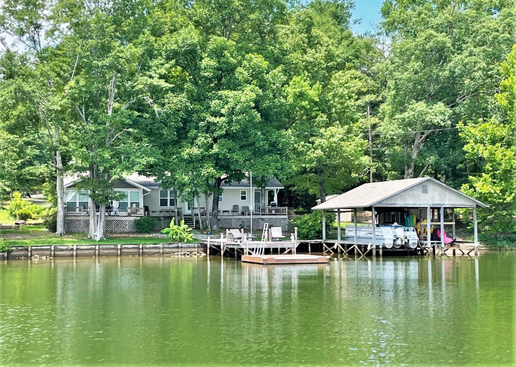 GREAT VIEWS ON LAKE HARDINGSOLD! Lake Harding Homes