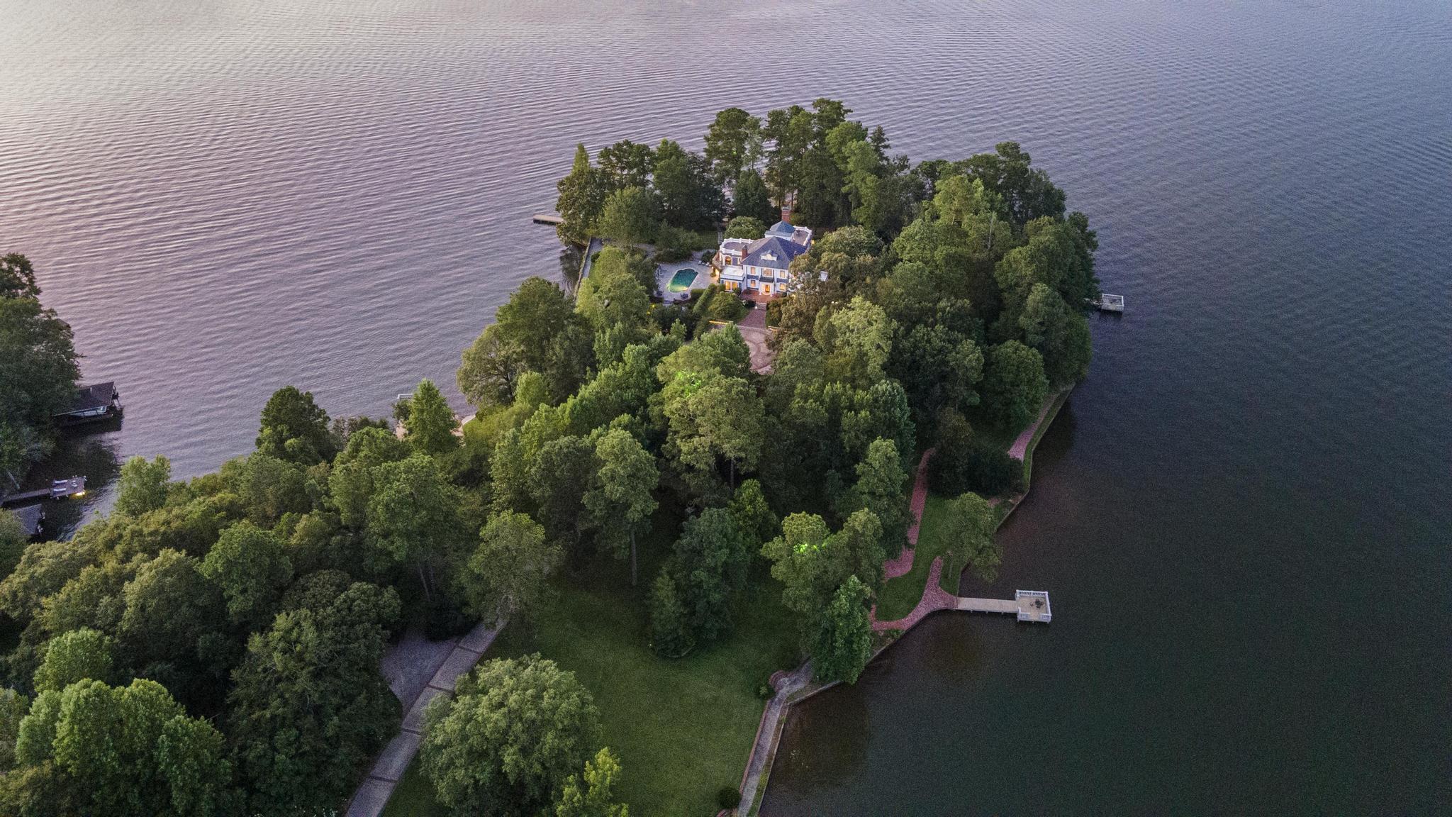 Lake Harding Homes Keith and Mary Williams